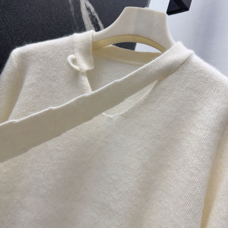 chr1st1an D10r sweaters